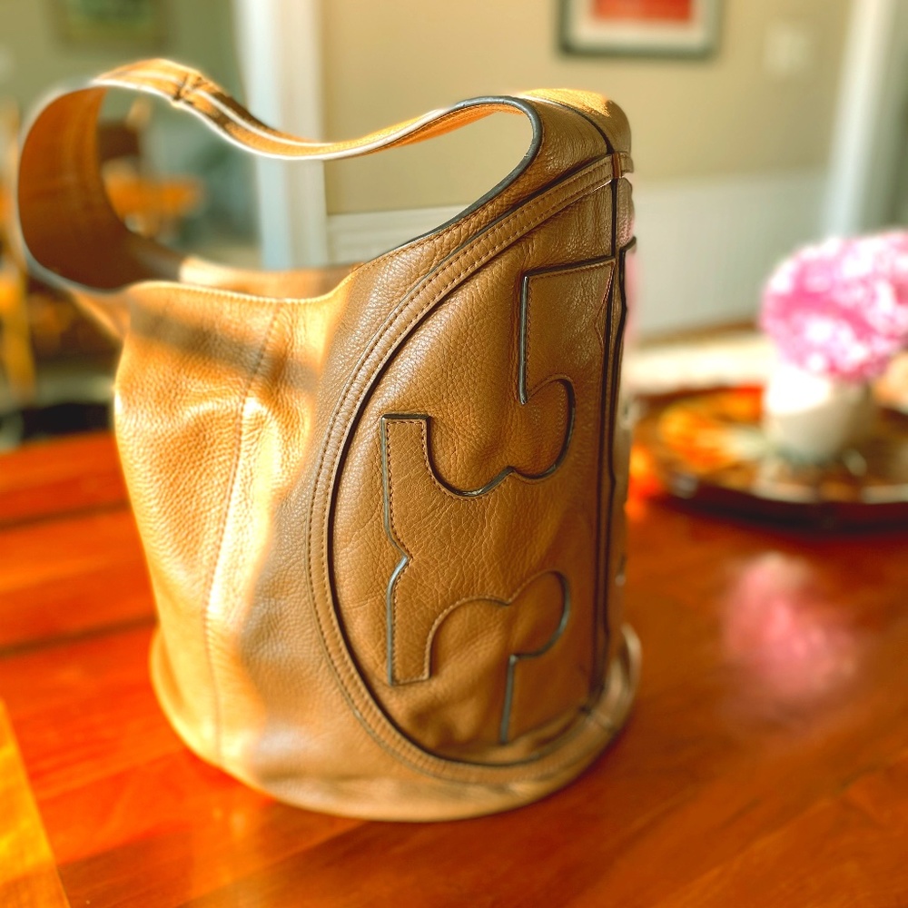 Tory Burch Hobo Pebbled Brown Leather